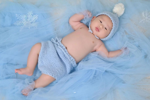 青岛宝宝吐奶黄色